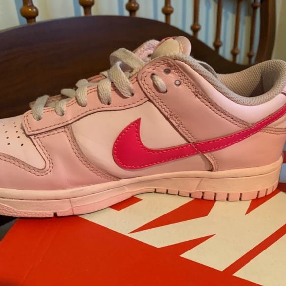 Triple Pink Nike Dunks (8.5W / 7 Girls - Picture 5 of 9